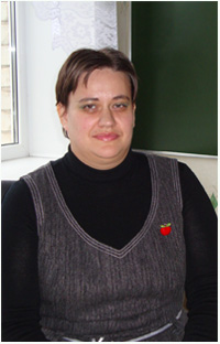 Ольга Александровна Михнович - учитель ИЗО, библиотекарь